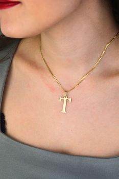 Złota zawieszka literka T 585 – elegancki wisiorek 2 cm  Biżuteria Diament (1).jpg